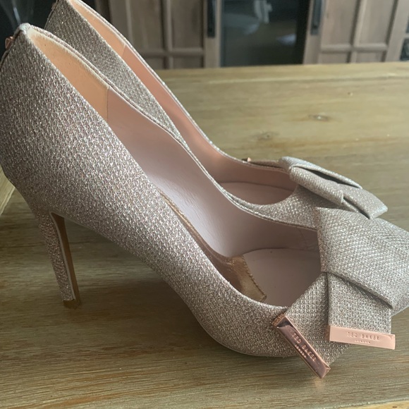 Ted baker light gold pumps with bow IINESI - Picture 4 of 7
